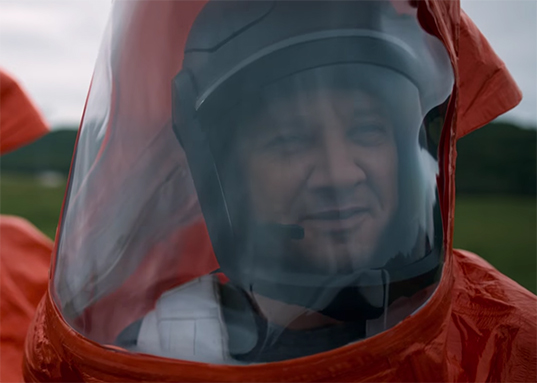 The always endearing Jeremy Renner. Arrival. Image Credit: Paramount Pictures.