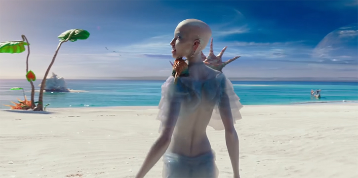 The visuals are phenomenal. Valerian and the City of a Thousand Planets (Valérian et la Cité des mille planètes). Image Credit: STX Entertainment. 