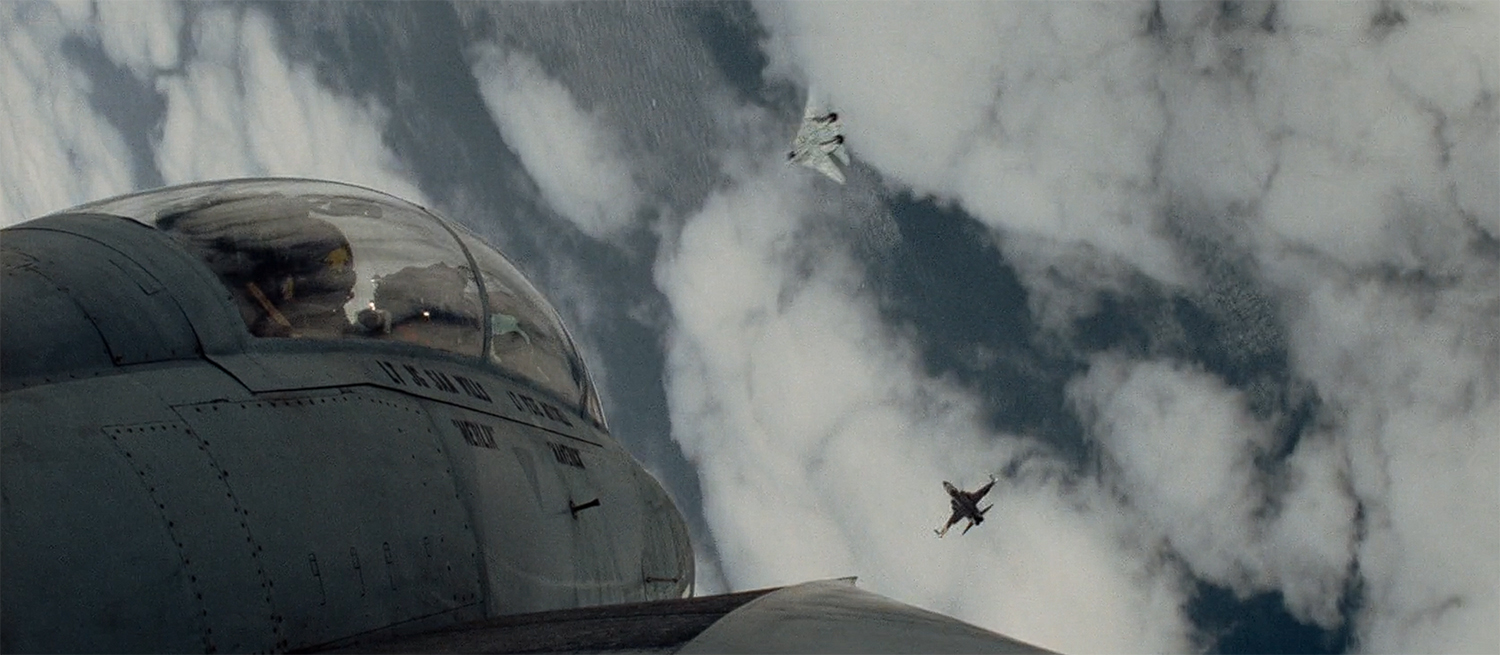 Dogfight between tomcat and migs