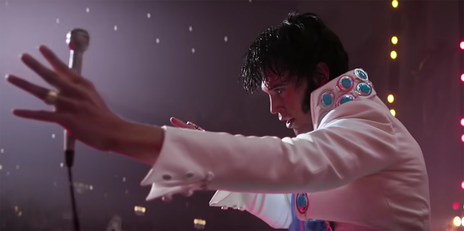 Elvis in full regalia