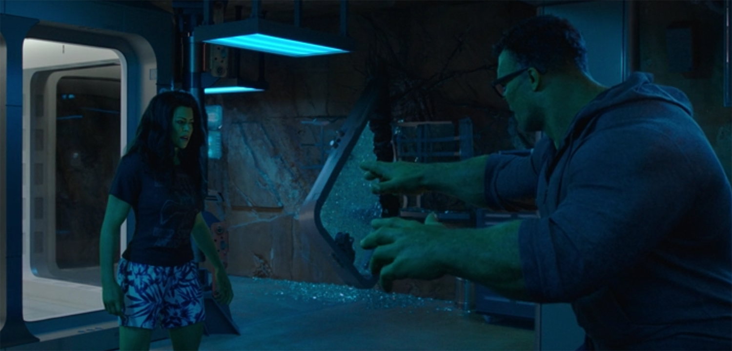 She-Hulk yells at Smart Hulk