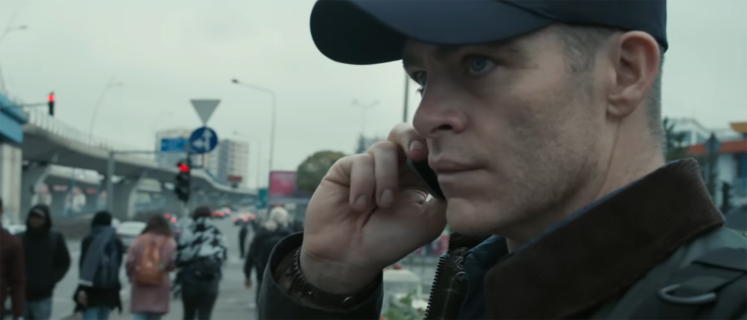 Chris Pine undercover.