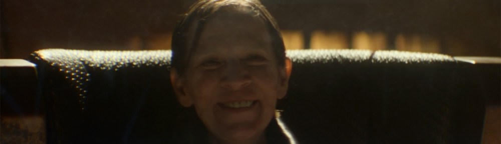 Amanda Plummer is Vadic