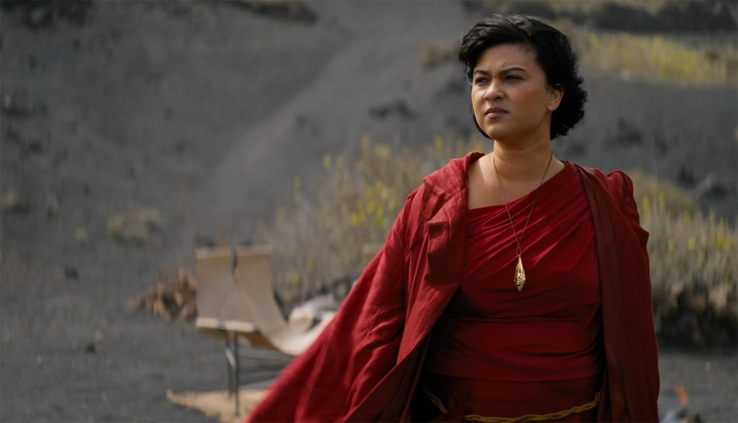 Isabella Laughland as a red magician