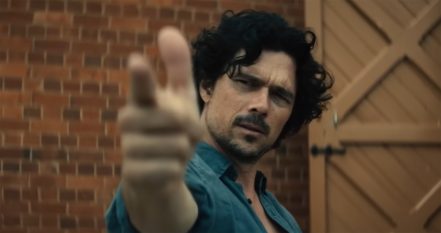 a journalist works something out.