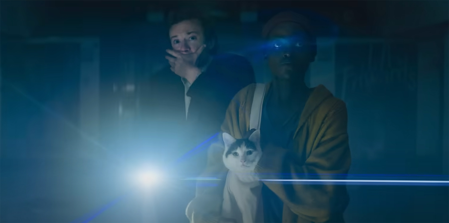 People stop when they see an alien.