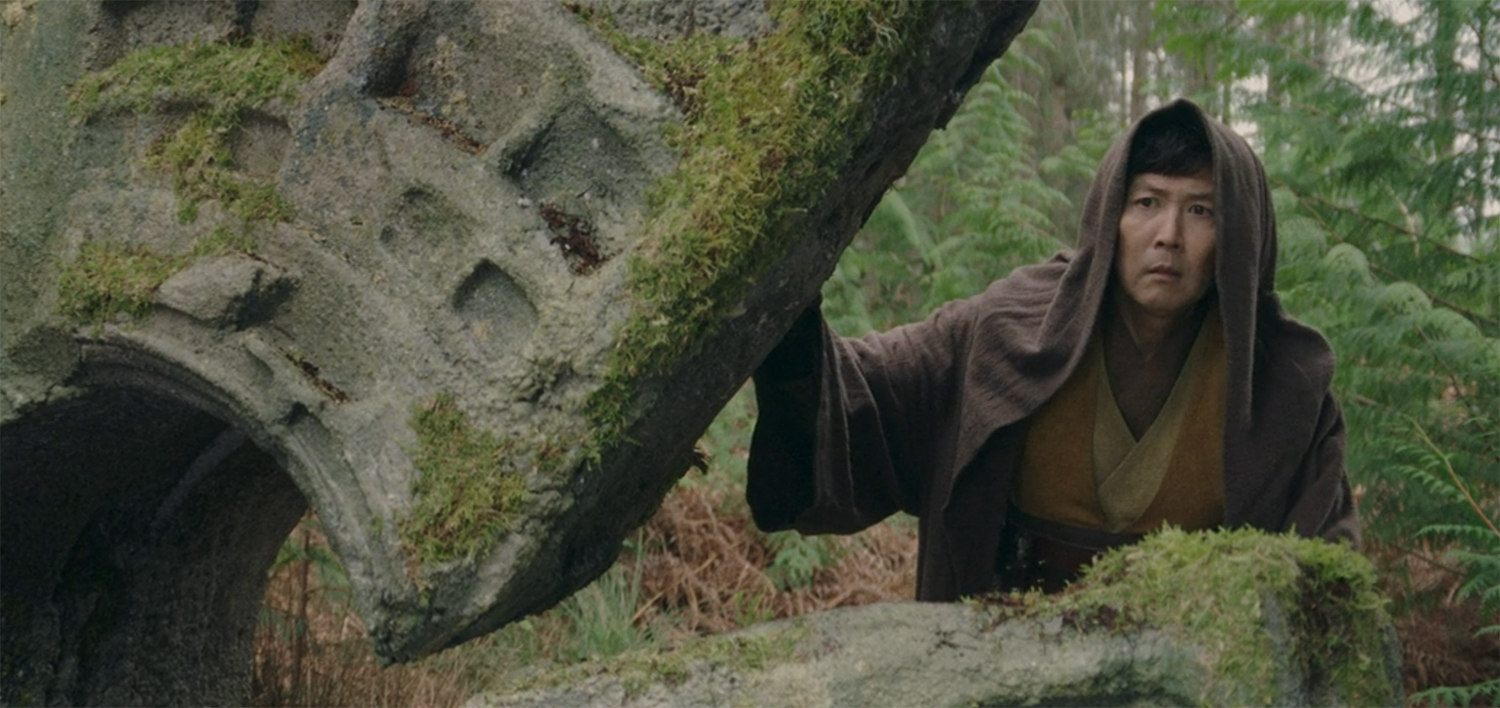 Sol sees the twins playing.