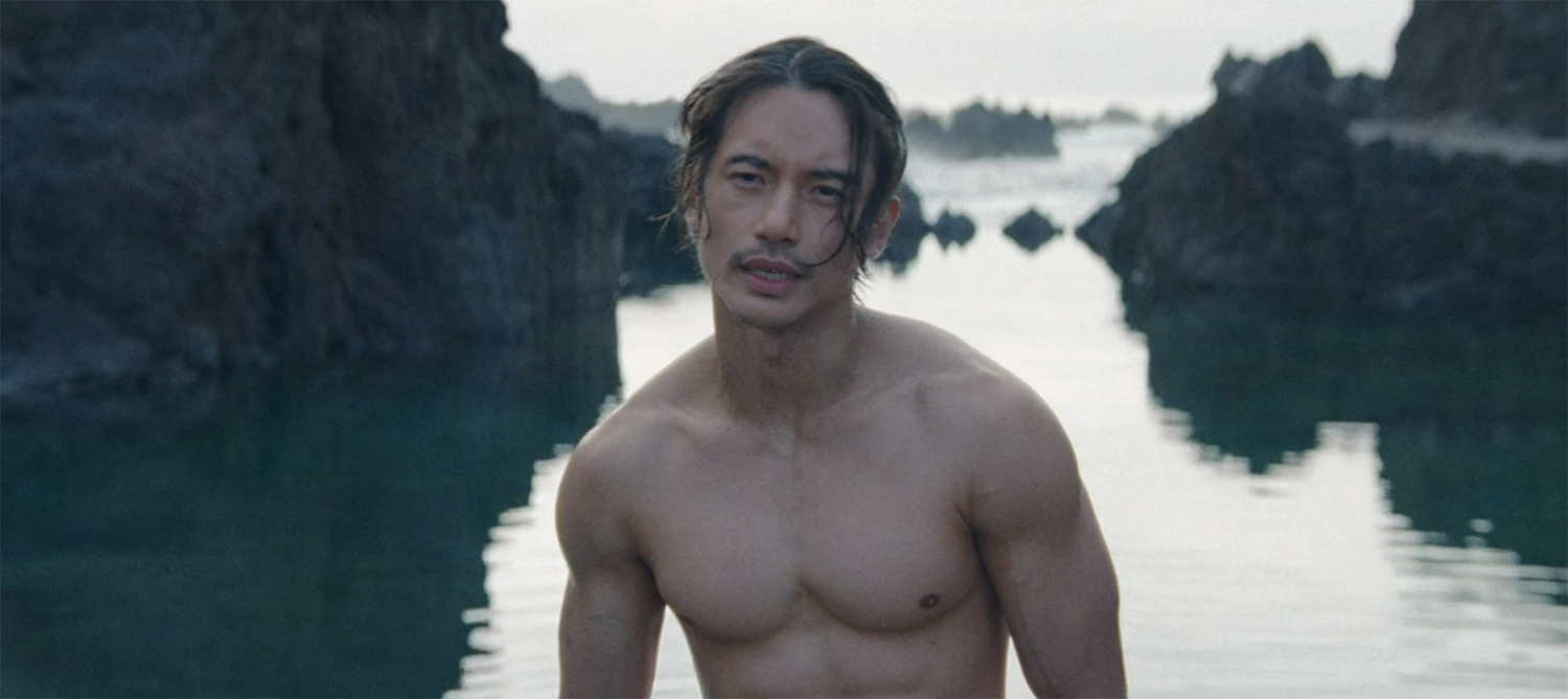 Qimir tries to seduce Osha to the dark side.