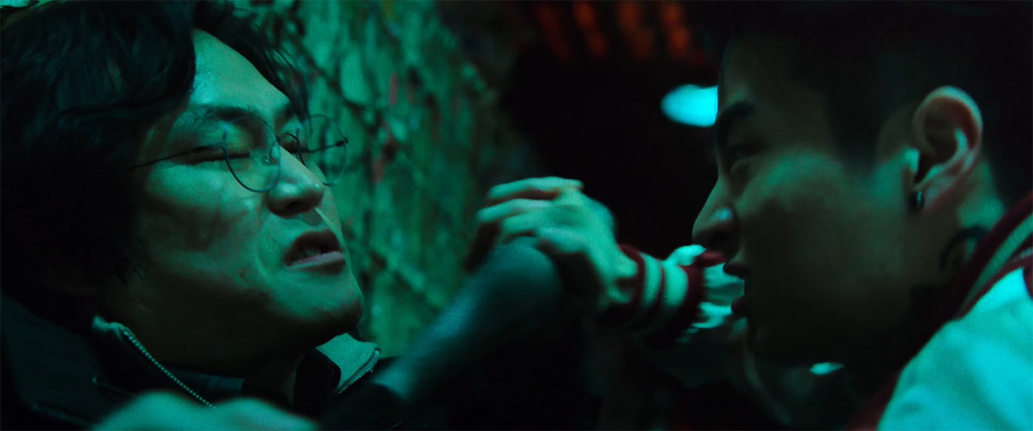 Kim Sun-Min gets attacked with a baseball bat.