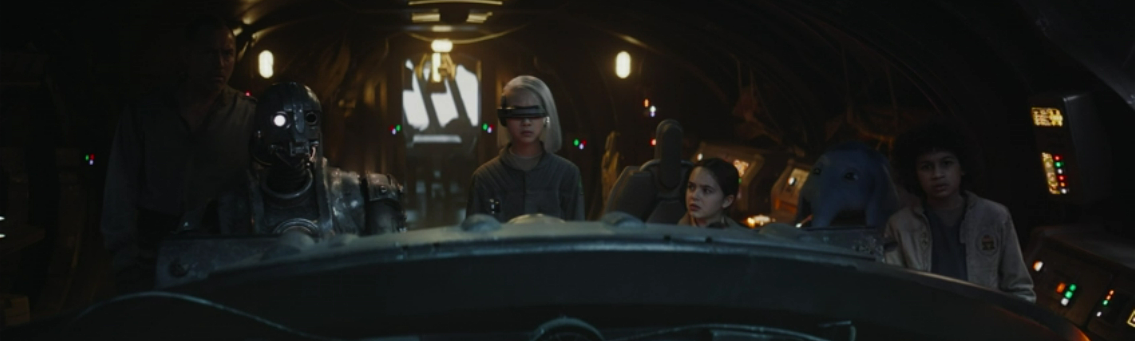 The crew on the bridge of the Onyx Cinder.