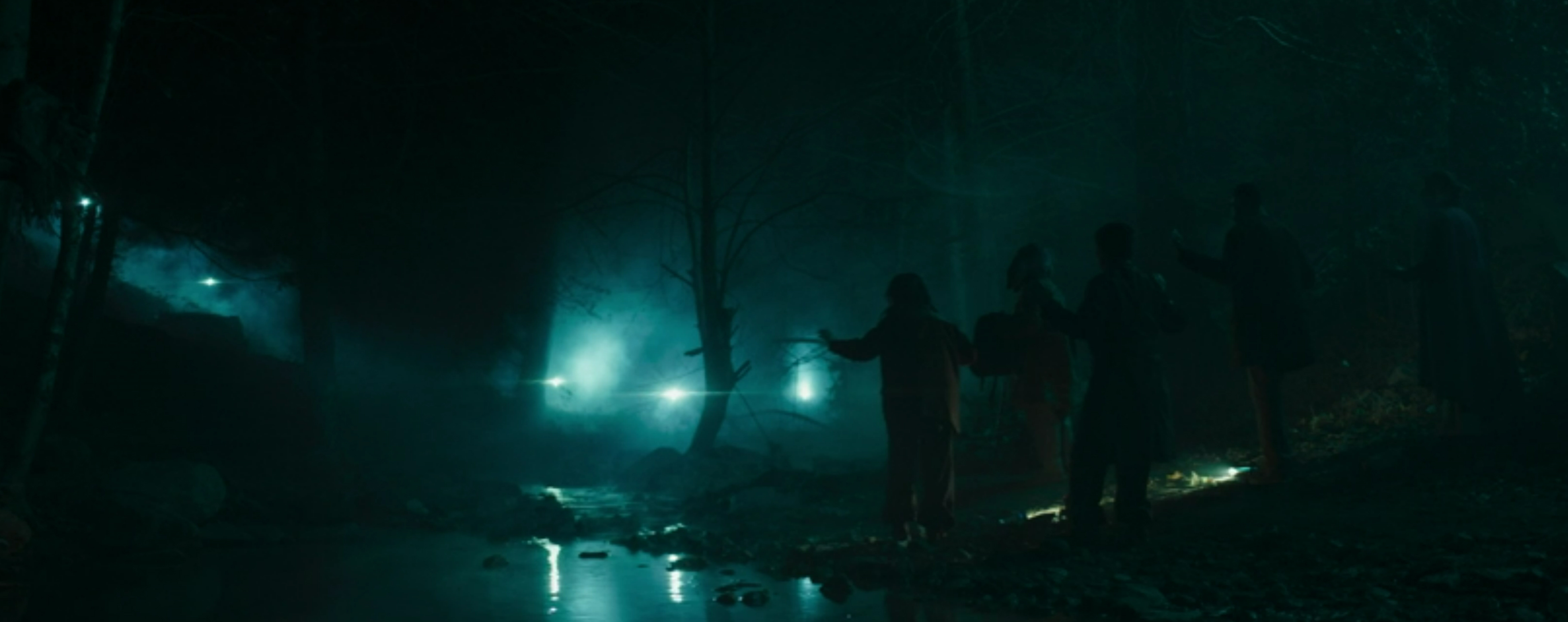 Droids surround the parents.