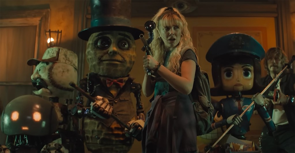 The whole gang makes a last stand. 