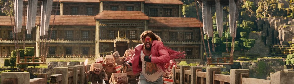 Jason Momoa runs away from Ghasts