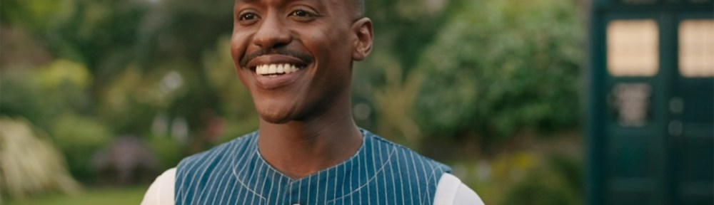 Ncuti as The Doctor smiling.