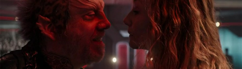 Paul Giamatti stares down Holly Hunter.